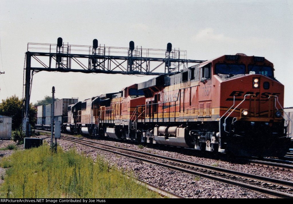 BNSF 7687 West